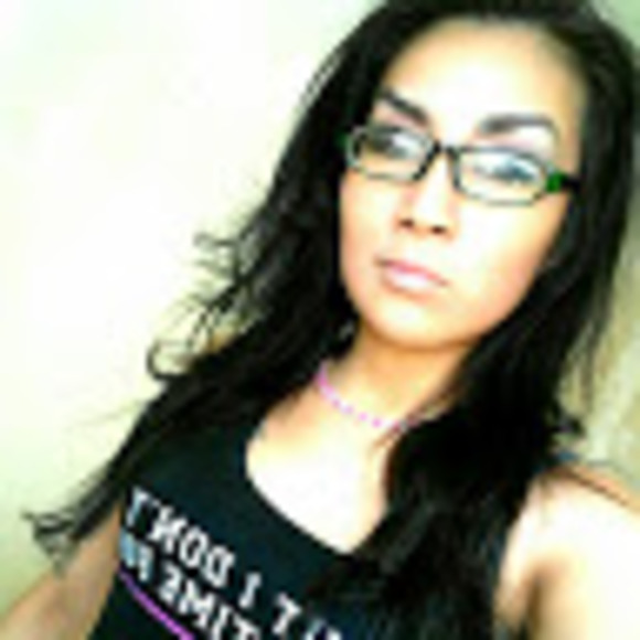 Meet your Posher, Beatrice - Picture 1 of 1